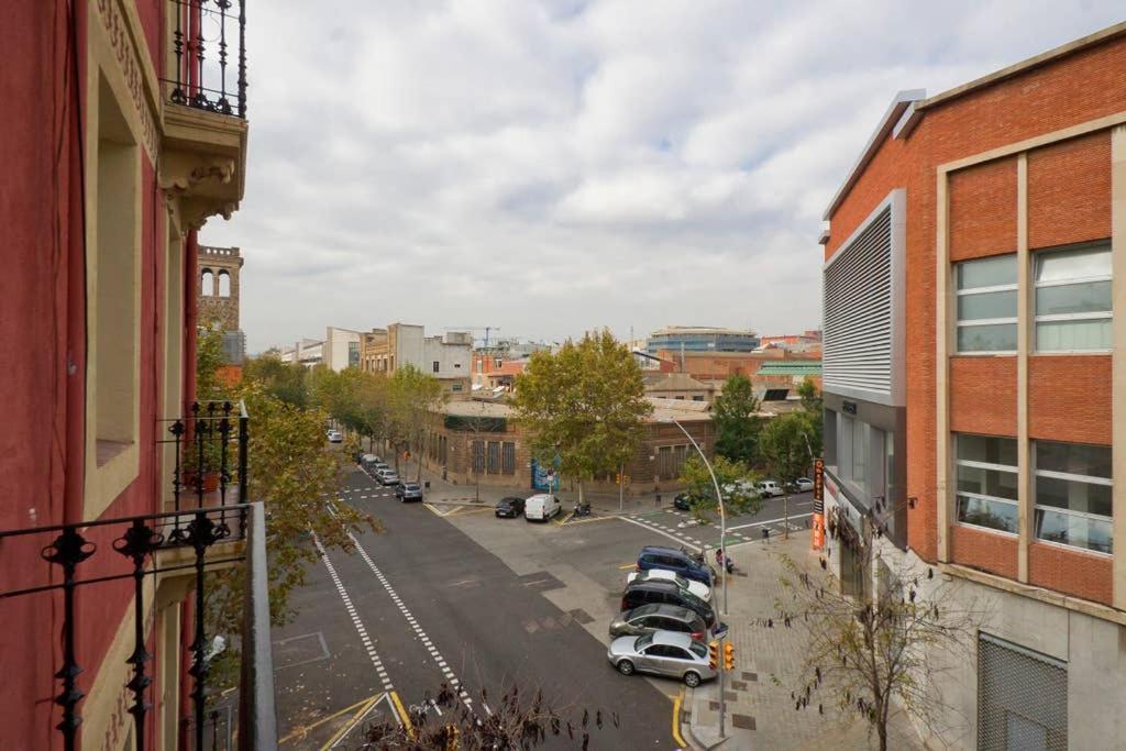 Apartment Poble Nou Barcelona Luaran gambar